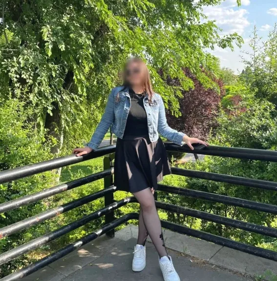Ekaterina, 21