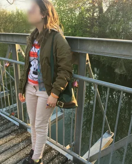 Emmi, 24