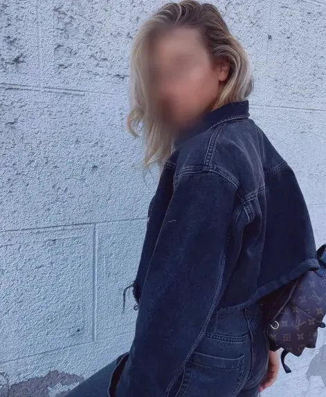 Henna, 31