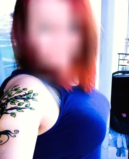 Jenni, 38