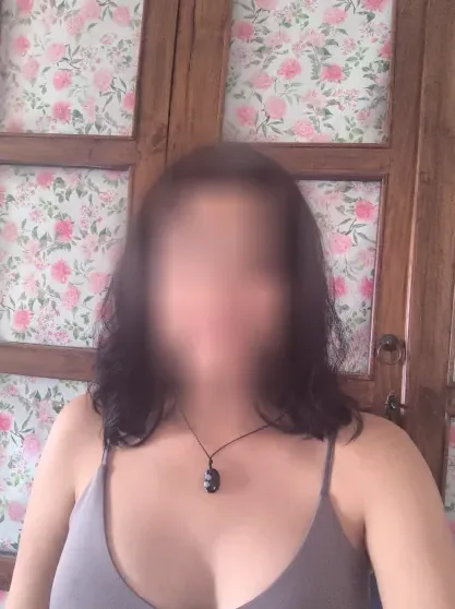 Nella, 38