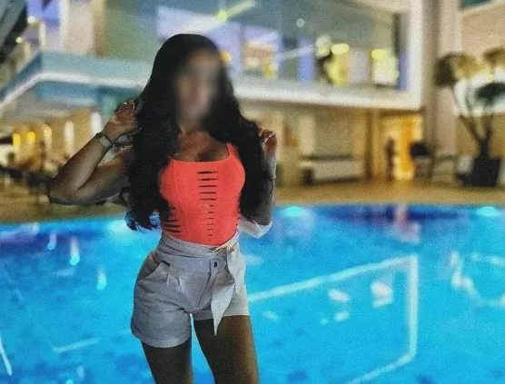 Netta, 40
