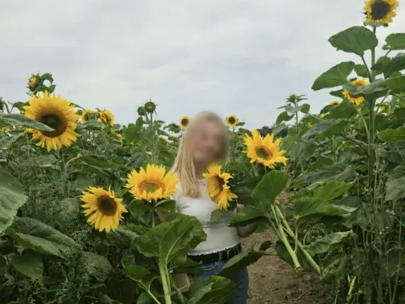 Wilhelmina, 32