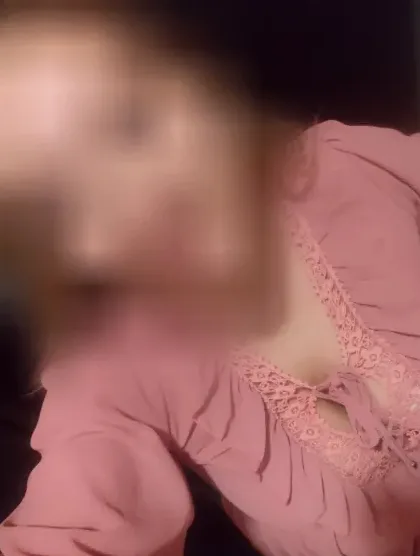 Yasmin, 28